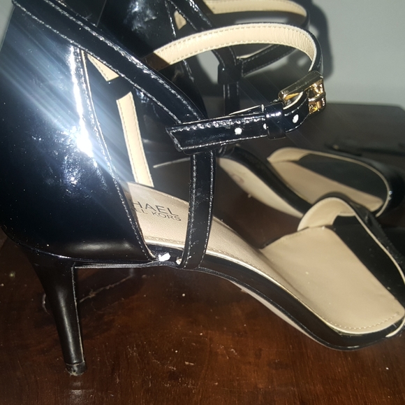 Michael Kors | Black | Patent Leather Heel - Picture 5 of 7